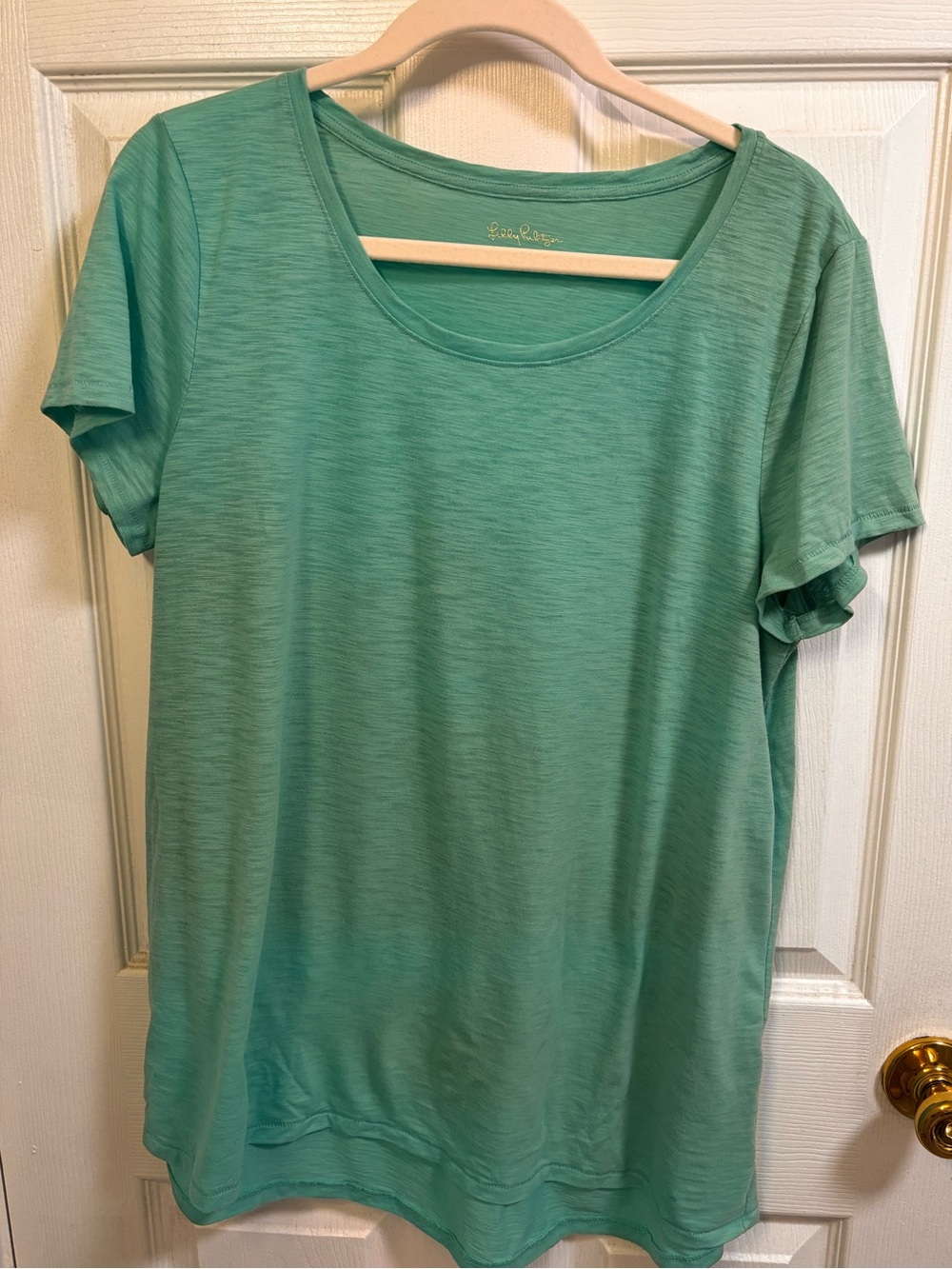 Lilly Pulitzer Etta Scoop Neck Tee – green – Size XL